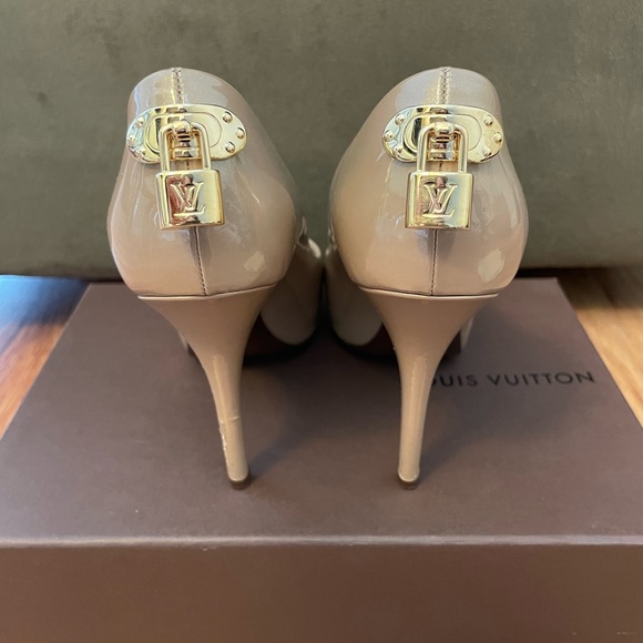 Louis Vuitton Heels - Picture 6 of 15